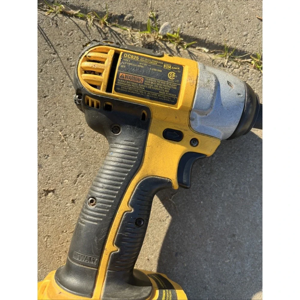 DEWALT DC825 1/4